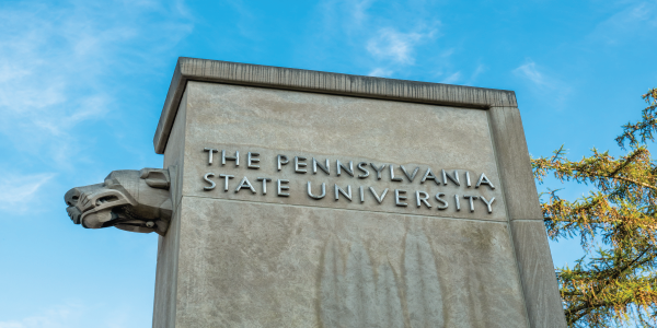 A stone gate inscribed to read âThe Pennsylvania State University.â